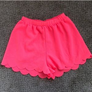 NWOT! Everly Scalloped Shorts - Neon Pink